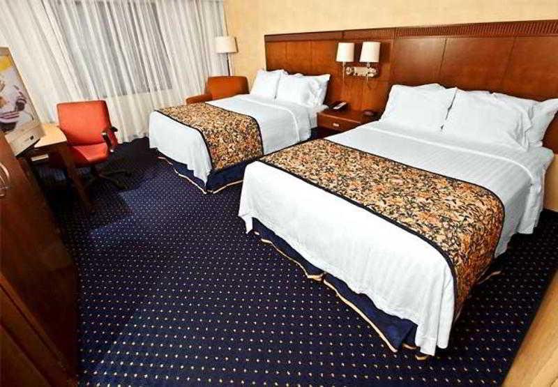 Courtyard By Marriott Peoria Otel Oda fotoğraf